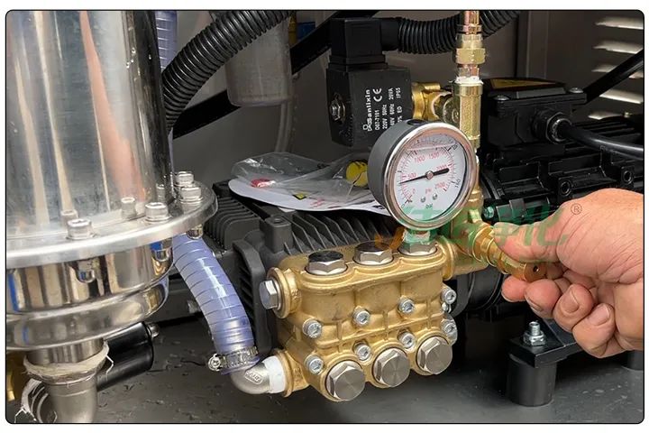 潔匠凈化污泥制磚利用高壓噴霧設備實現(xiàn)除臭 潔匠凈化污泥制磚利用高壓噴霧設備實現(xiàn)除臭