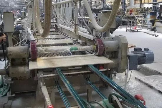 陶瓷廠異味大、被投訴，潔匠現(xiàn)場抽取廢氣做檢測、研制有效除臭劑！