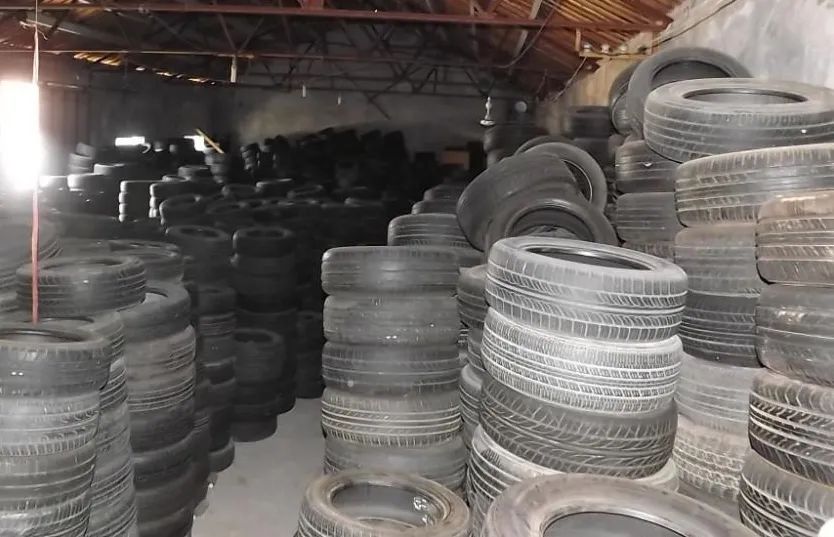 潔匠凈化·的凈工業(yè)除臭劑_廢舊輪胎煉油廢氣污染，車間惡臭問題可利用潔匠凈化除臭劑解決